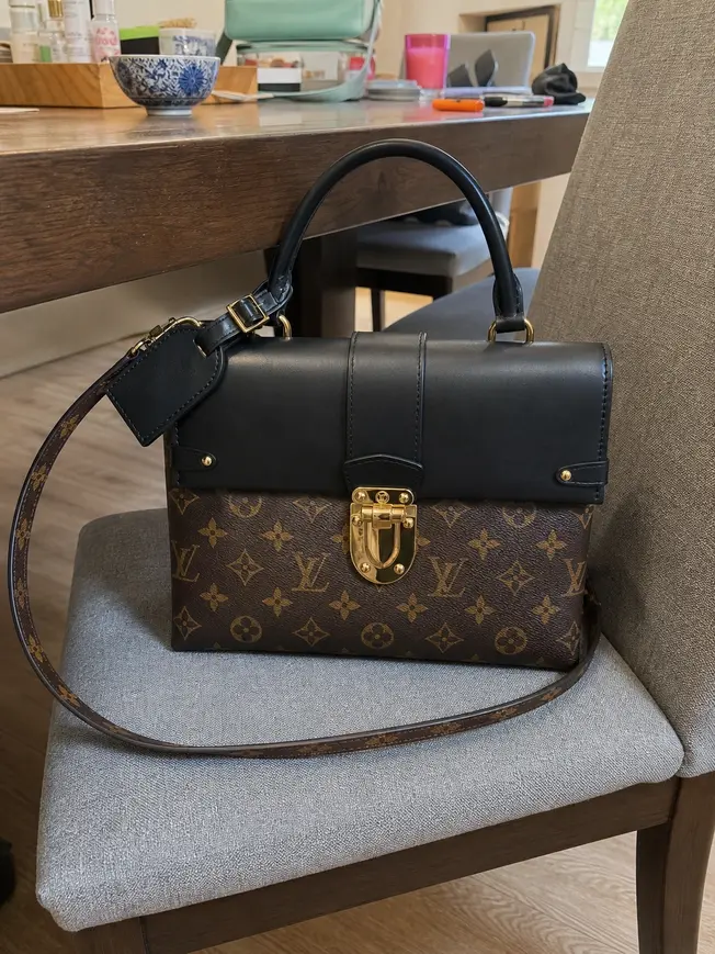 2018 Premium One Handle Flap Bag MM M43125 photo review