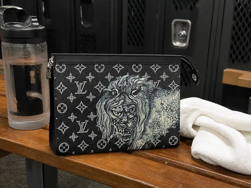 2017 Premium Monogram Savane Pochette Voyage MM M66639 photo review