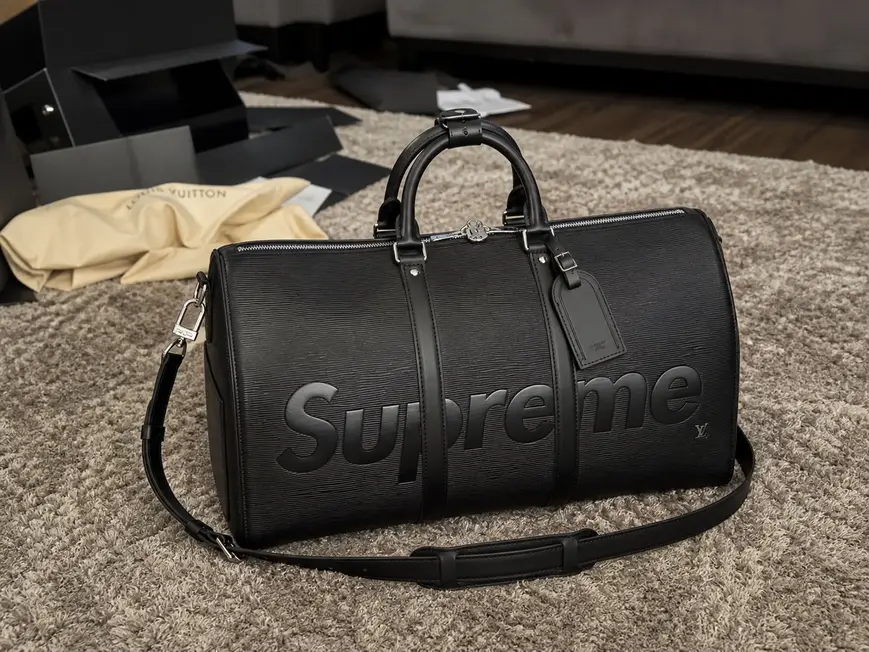 X Supreme 2017 Premium EPI Keepall 45 Bandouliere-Black M53433 photo review