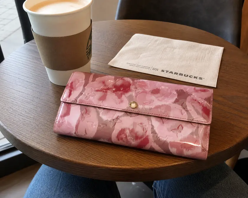 Monogram Vernis Sarah Wallet-Rose M90023 photo review