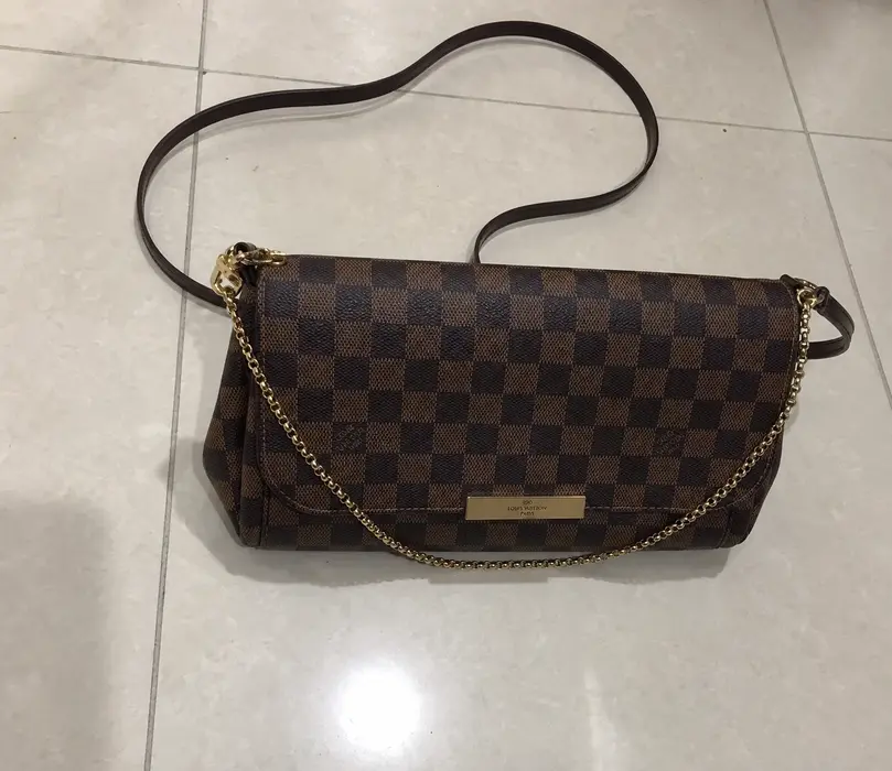Damier Canvas Pochette Favorite MM N41129 photo review