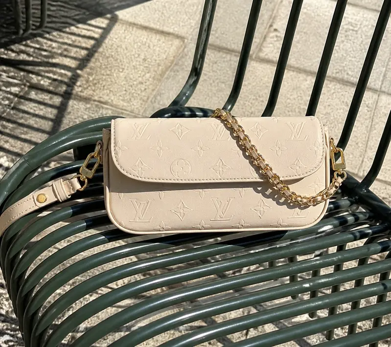 Wallet On Chain Ivy M14714 photo review