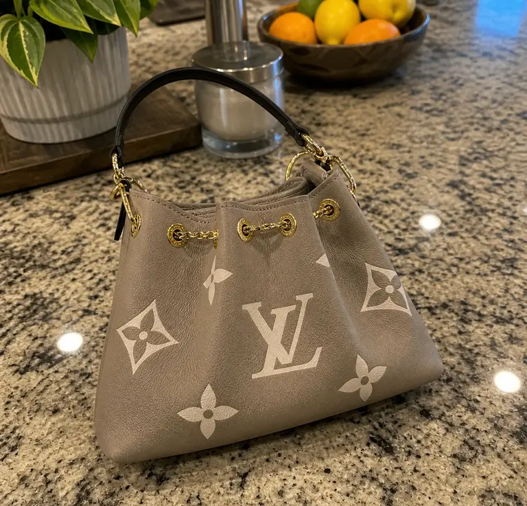 LV Bundle M25453 photo review