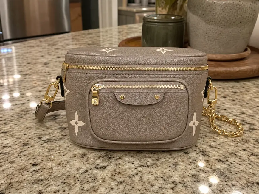 Mini Bumbag M83219 photo review