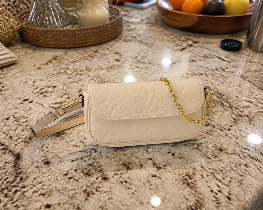 Wallet on Chain Ivy M82210 photo review