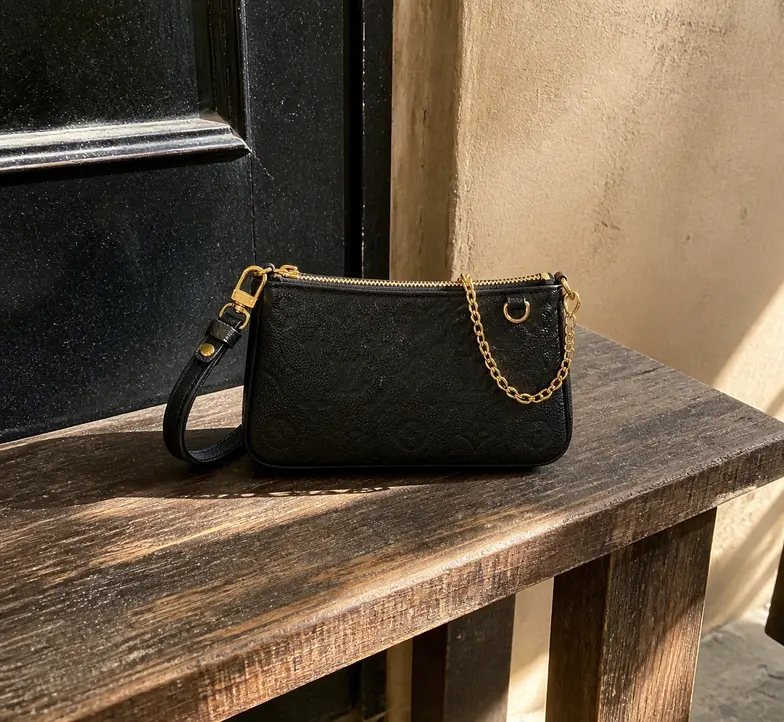 Easy Pouch On Strap M80349 photo review
