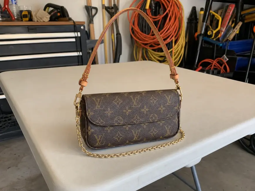 Wallet on Chain Ivy M81911 photo review