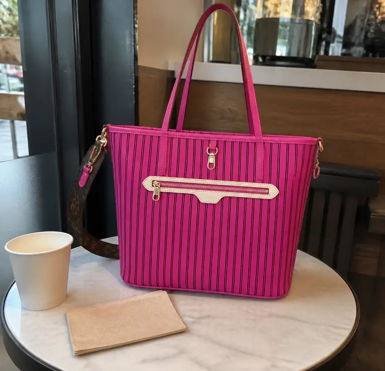 Neverfull Bandouliere Inside Out MM M12707 photo review