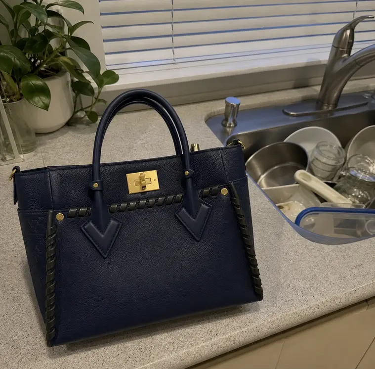 Monogram Flowers On My Side MM Bag M21569 photo review