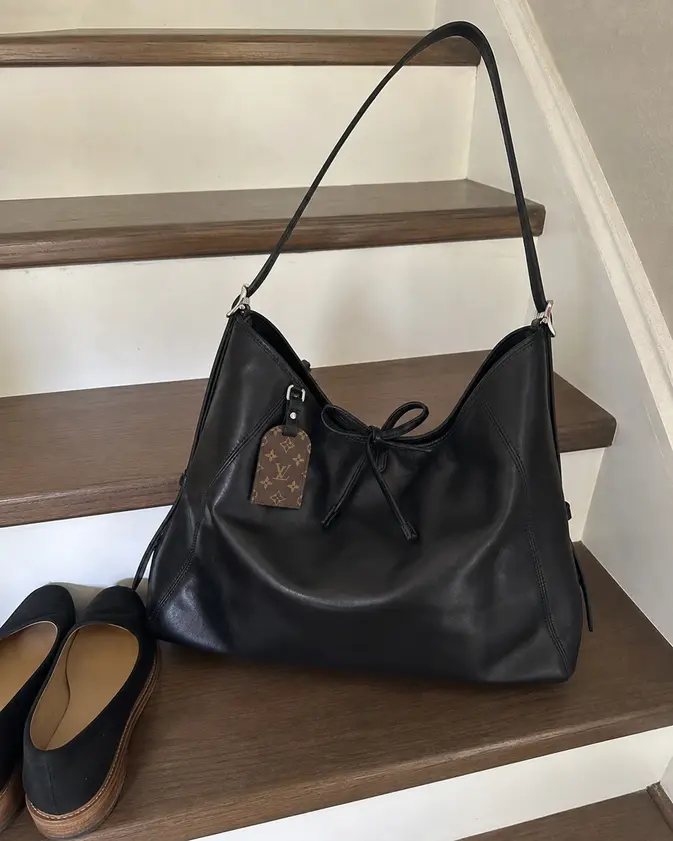 Leather CarryAll Dark MM Bag-Black M25143-black photo review