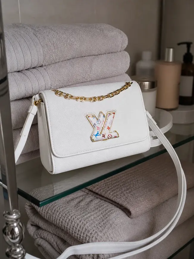 LV x TM Twist MMSlim M13678 photo review