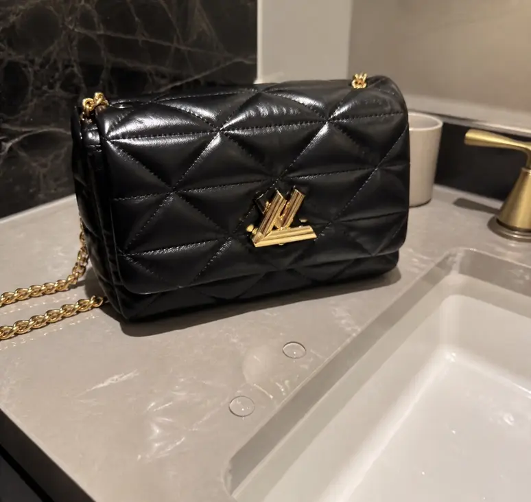 GO-14 MM Handbag M23682 photo review