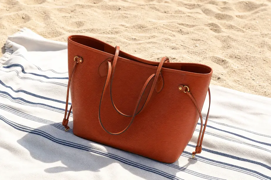 Epi Leather Neverfull MM M12467 photo review