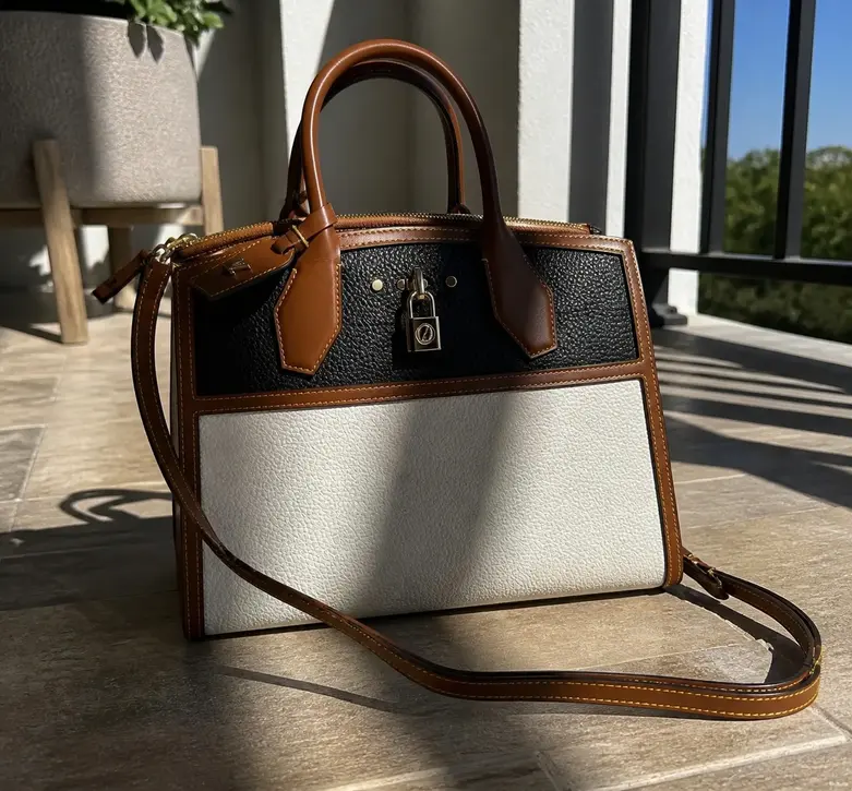 Pre-Fall 2019 City Steamer Mini-Black/White M53804-Black/White photo review