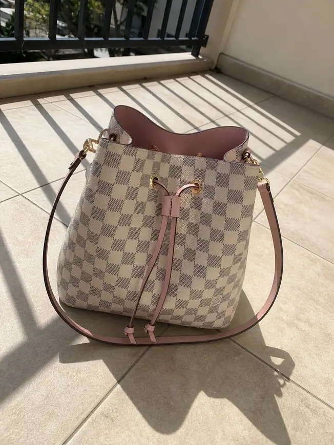 Damier Azur NeoNoe Bucket Bag-Eau de Rose N40152 photo review