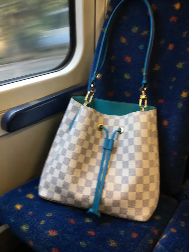 Damier Azur NeoNoe Bucket Bag-Bleuet N40153 photo review