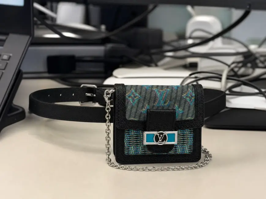 2019 Monogram LV Pop Bumbag Dauphine BB-Blue M68619 photo review