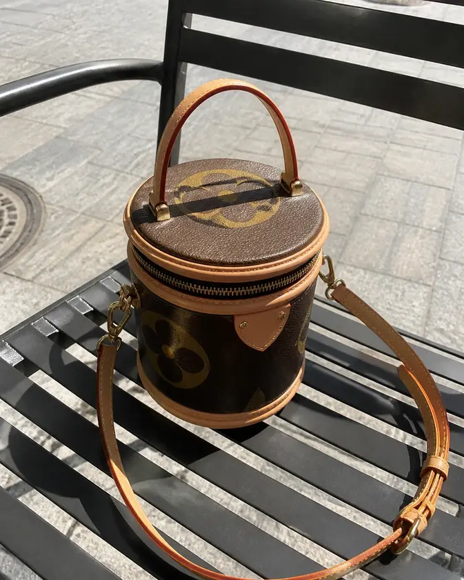 2019 Monogram Giant Cannes M44603 photo review