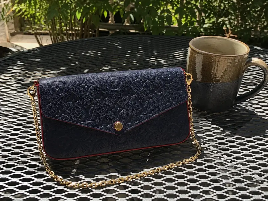 2020 Felicie Pochette-Marine Rouge M64099 photo review