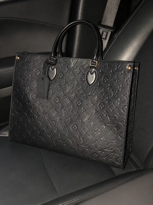 2020 Monogram Empreinte Onthego GM-Black M44923 photo review