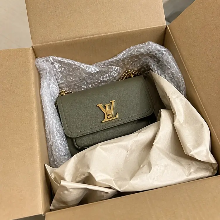 Lockme Chain PM-Khaki Green M57067 photo review
