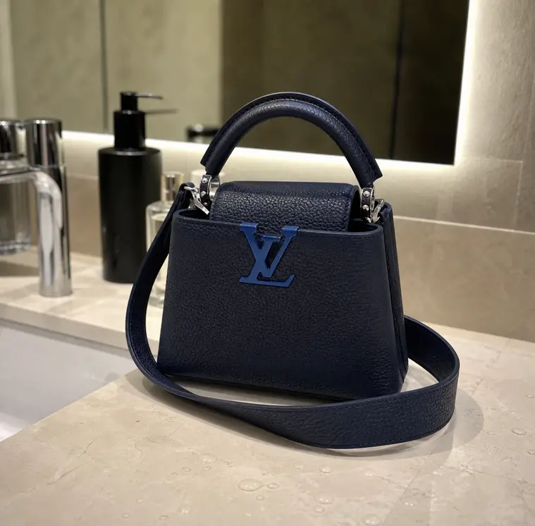 Taurillon Capucines Mini-Atlantic Dark Blue M56770 photo review