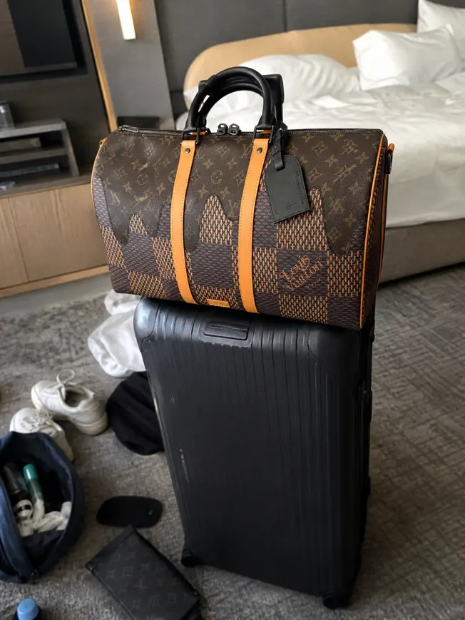 Nigo Virgil Abloh Keepall Bandouliere 50 N40360 photo review
