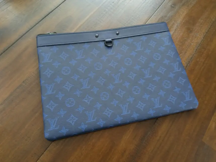 Monogram Shadow Discovery Pochette GM M80425 photo review