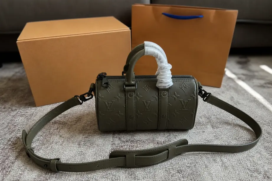 Monogram Seal Keepall XS-Khaki M57961 photo review