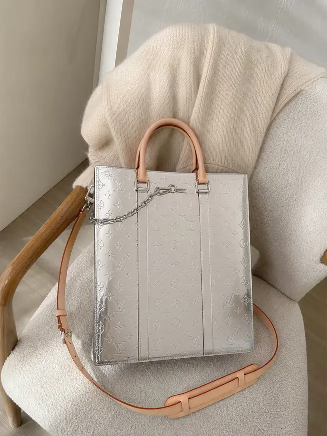 Monogram Mirror Sac Plat Bag M45884 photo review