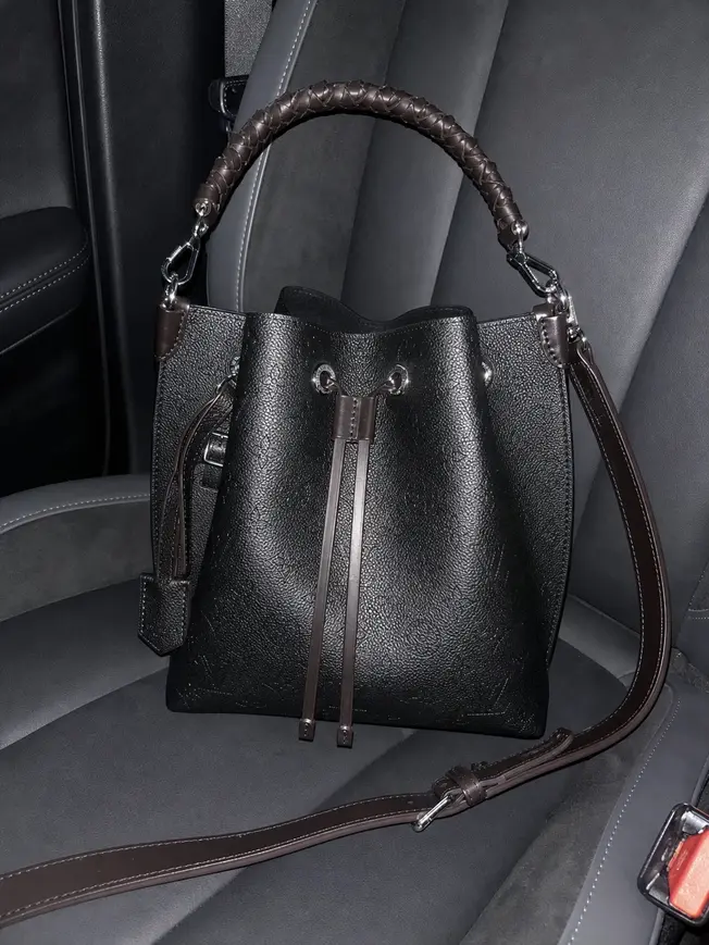 Monogram Motif Muria Bucket Bag M55800 photo review
