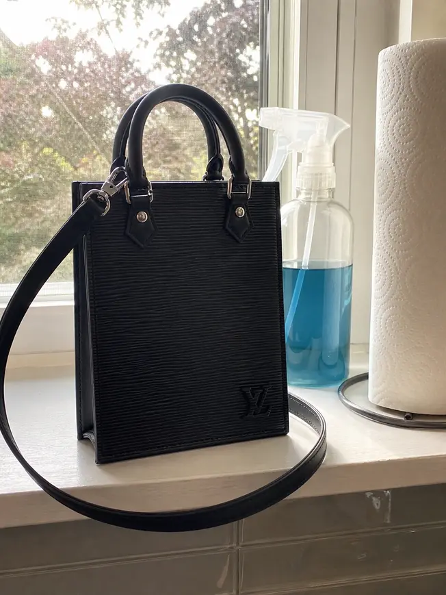 Epi Petit Sac Plat Bag M69441 photo review
