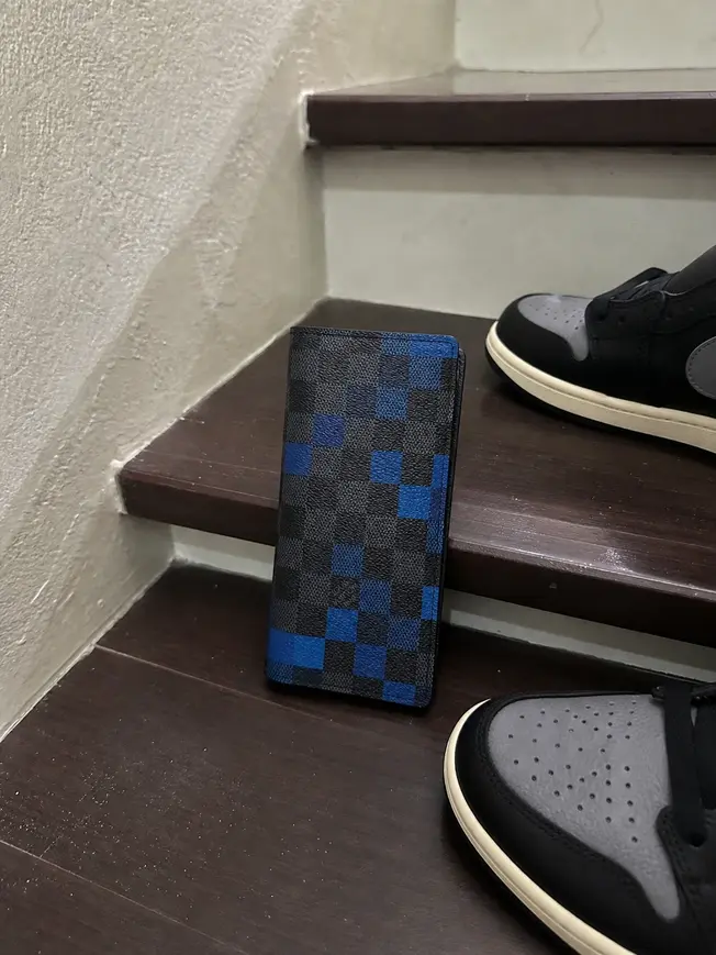 2019 Damier Graphite Canvas Brazza Wallet N60162 photo review