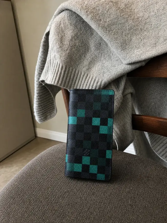 2019 Damier Graphite Canvas Brazza Wallet N60161 photo review