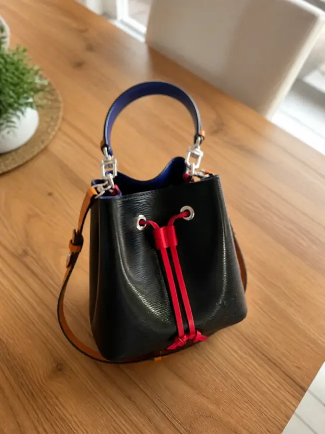 Epi Leather NeoNoe BB-Exclusive Prelaunch-Noir Safran HL-M53611 photo review