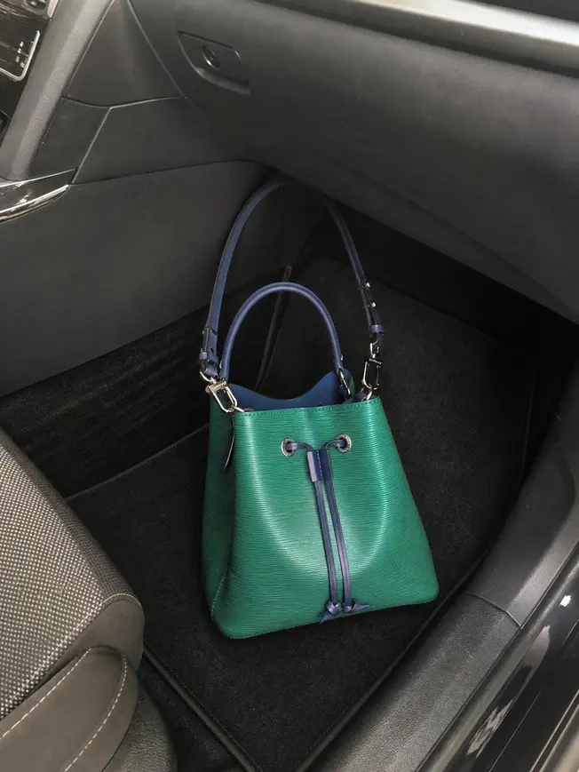 Epi Leather NeoNoe BB-Exclusive Prelaunch-Emerald Green Indigo M53612 photo review