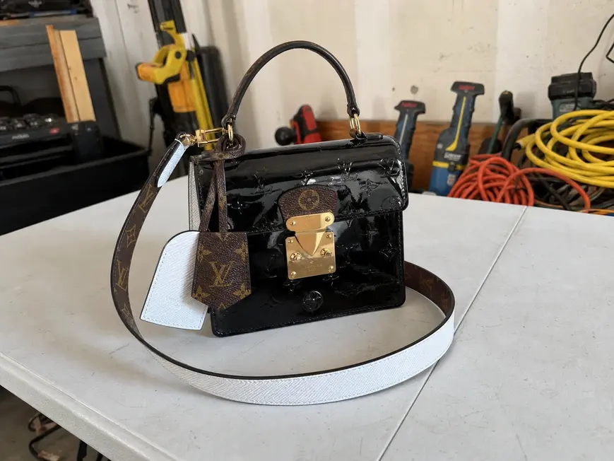 2019 Monogram Vernis Spring Street-Black M90375 photo review