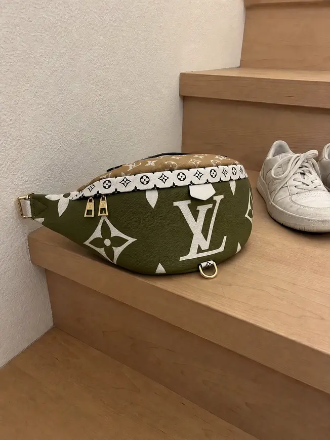 2019 Giant/Mini Monogram canvas Bumbag-Kaki M44611 photo review