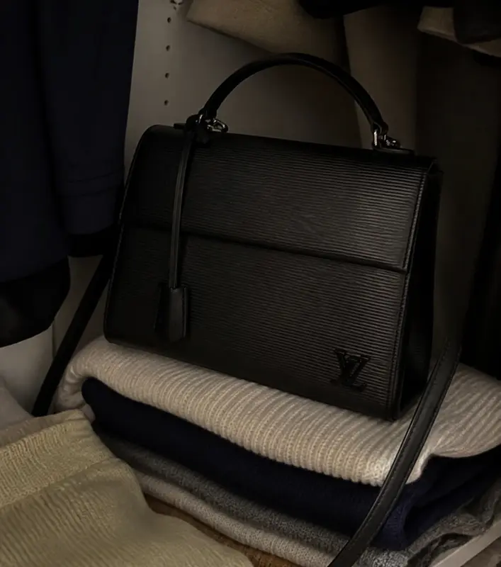 2019 epi inspires Nicolas Ghesquiere Cluny MM-Noir M41302 photo review