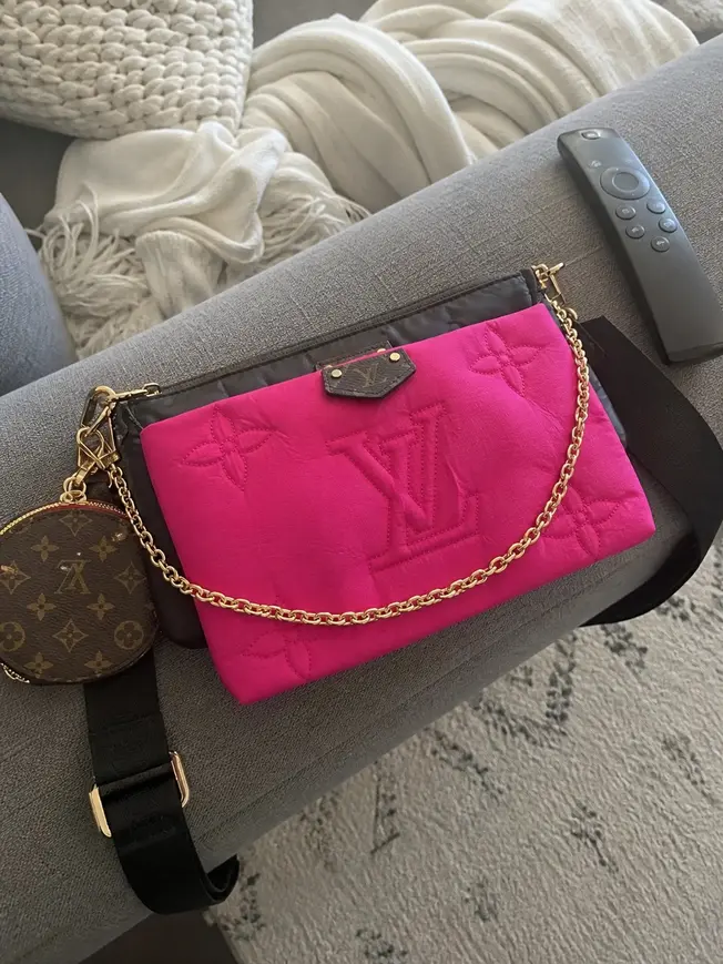 Maxi Multi Pochette Accessoires Bag-Fuchsia M58980 photo review