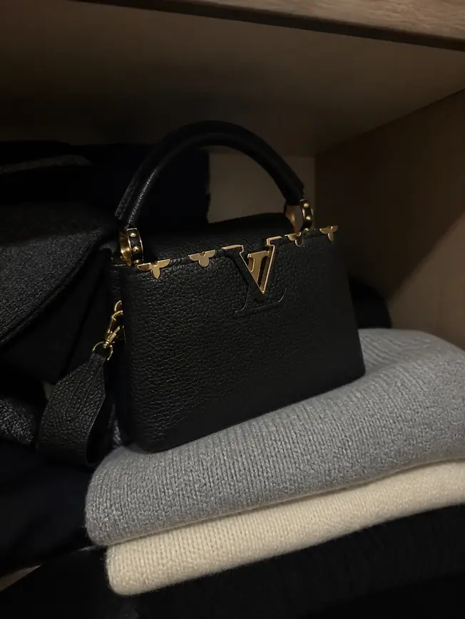 Taurillon Capucines Mini-Black M56669 photo review