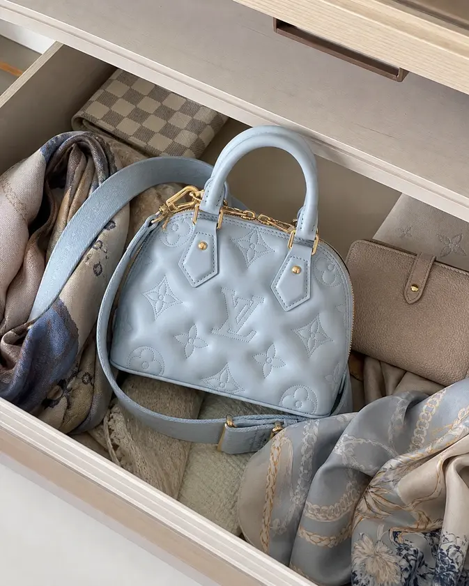Monogram Motif Alma BB Bag M59822 photo review