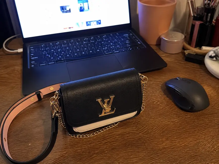 Grained Calf Leather Lockme Tender M58557 photo review