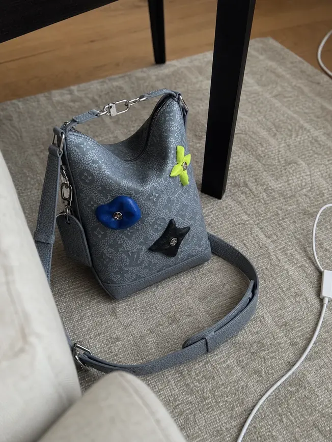 Monogram Virgil Ablohs Climbing Hobo Cruiser PM M20875 photo review