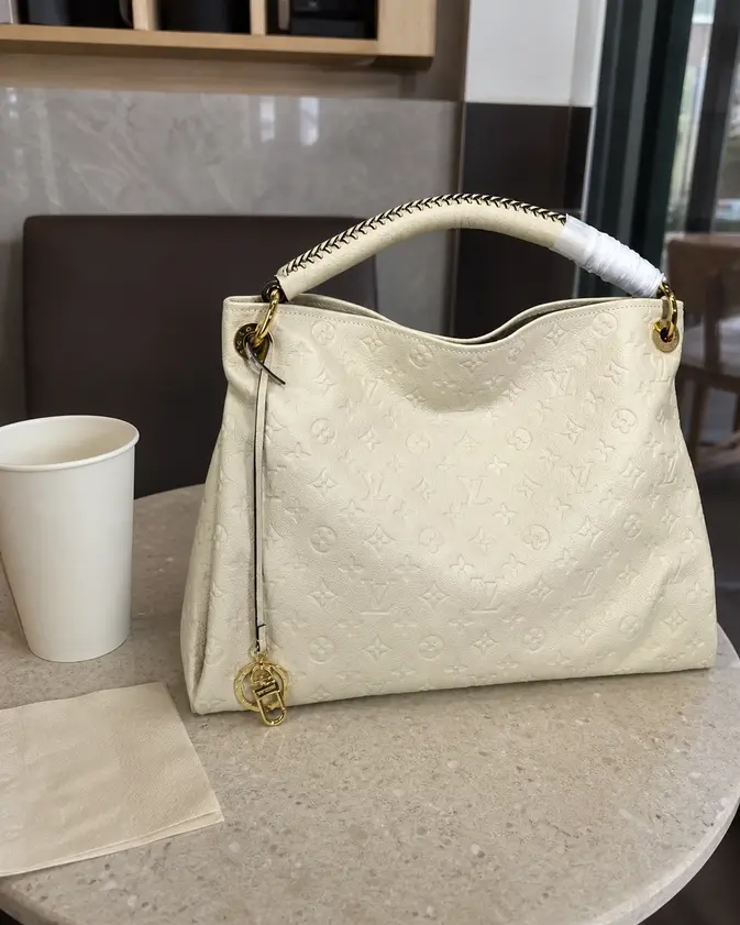 Monogram Empreinte Artsy MM-Cream M44456 photo review