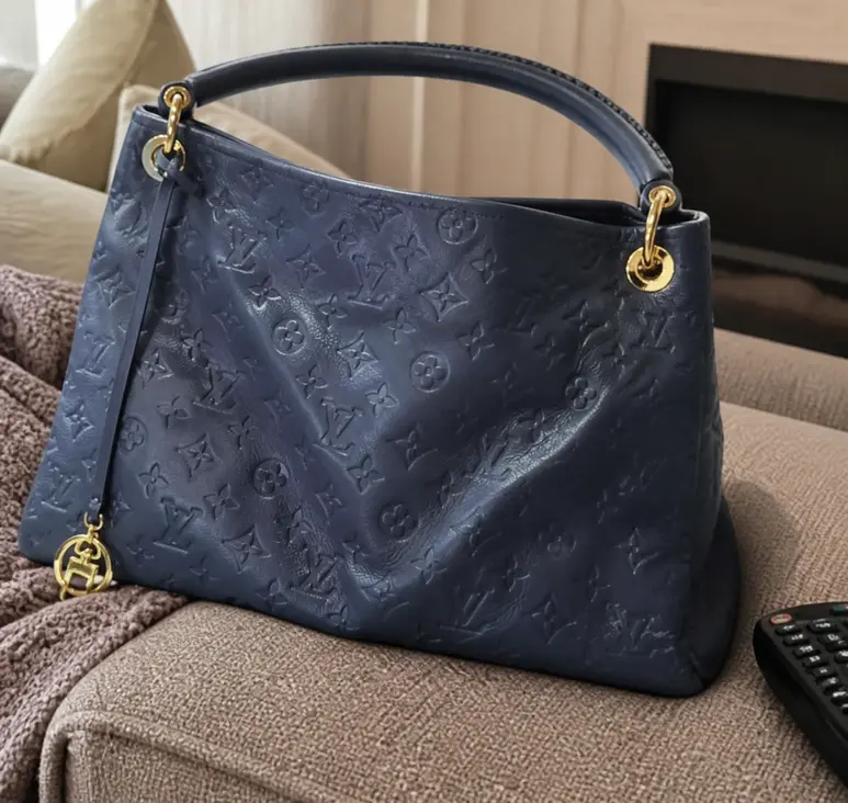 Monogram Empreinte Artsy MM-Navy M43237 photo review