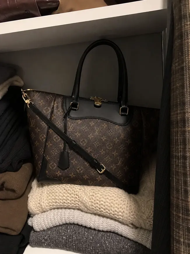 Monogram ESTRELA MM Handbag-Black M51192 photo review