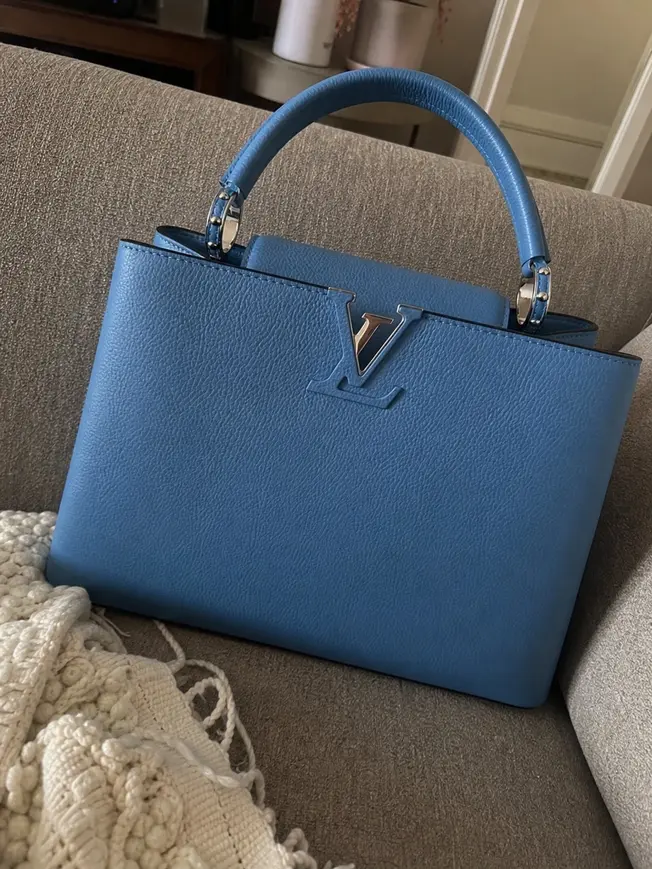 Capucines MM Handbag-Bleuet M94663 photo review