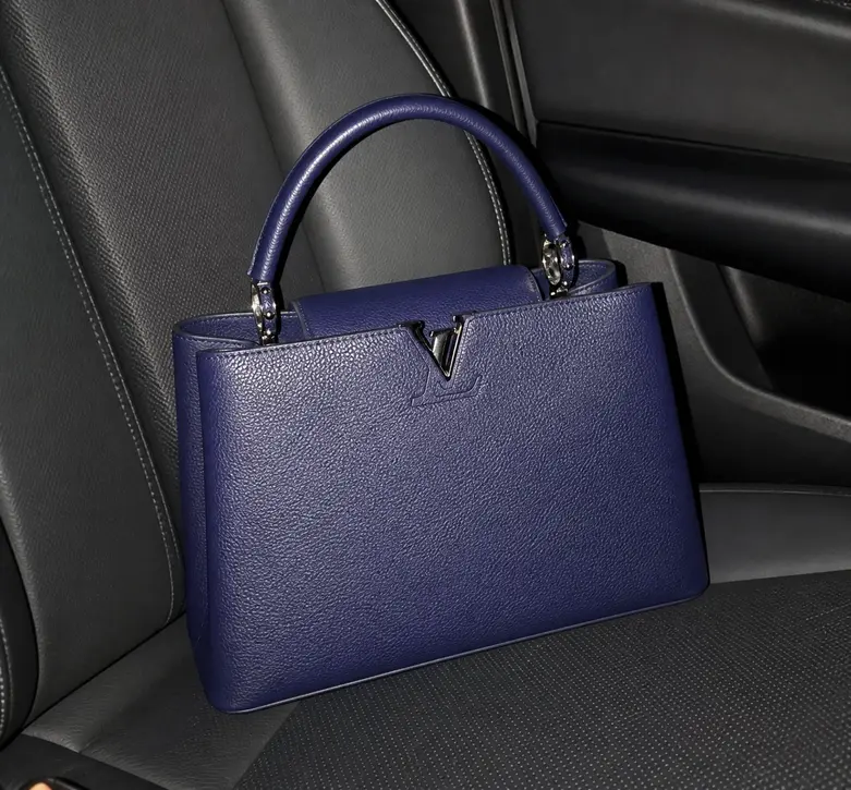 Capucines MM Handbag-INDIGO M94665 photo review
