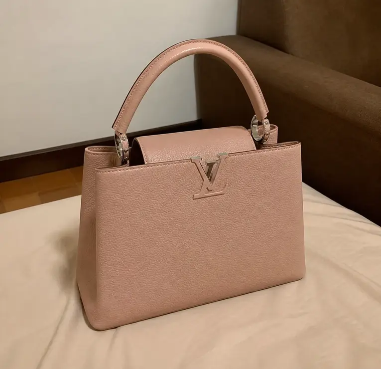 Capucines MM Handbag M94702 photo review